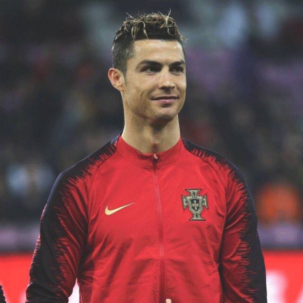 西甲-巴萨3-1紧追皇马 莱万替补建功