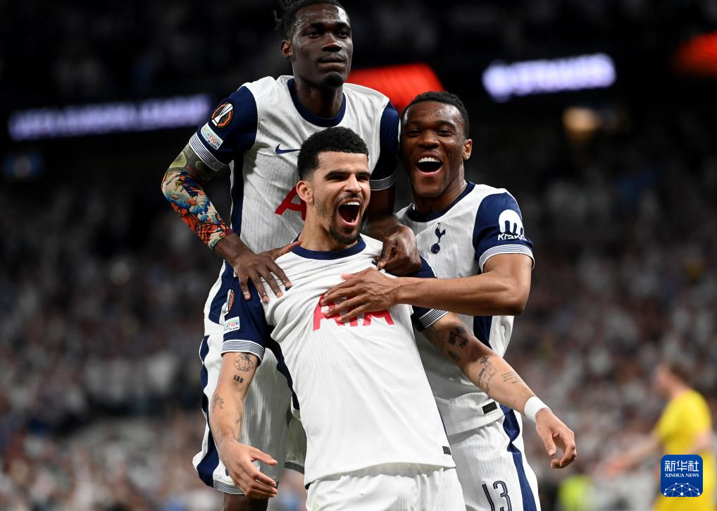 中国战队KBG夺冠！携手DFYG出征决胜巅峰M6世界总决赛