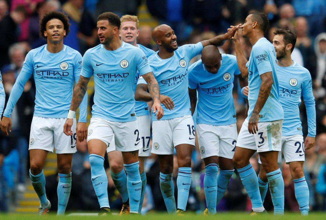 斗鱼一姐米娜直播间谈周XX，已经超越卢本伟，太可惜！恋爱谈错毁了前途！