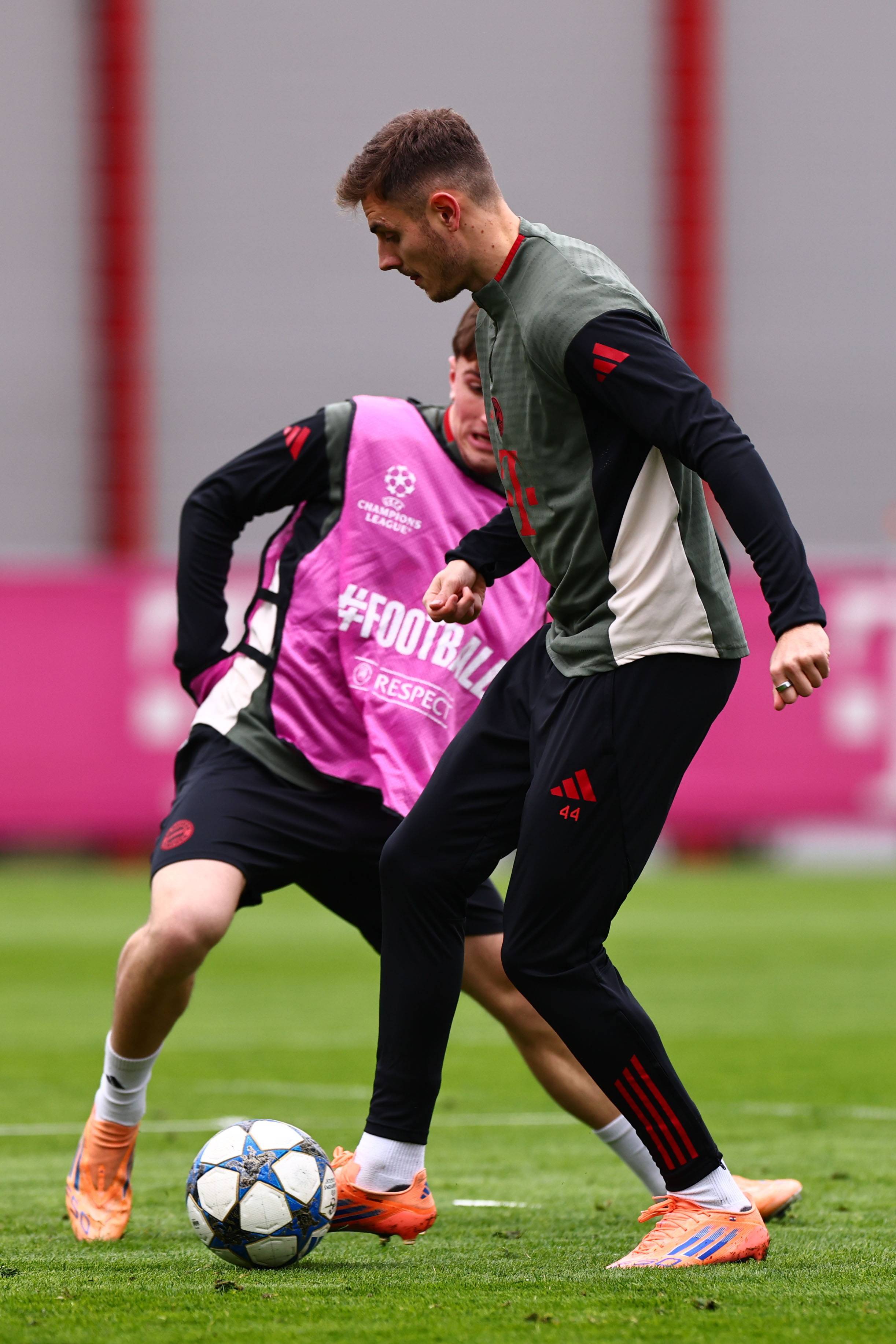 墨菲35+8锡安31分 鹈鹕大胜奇才终结9连败