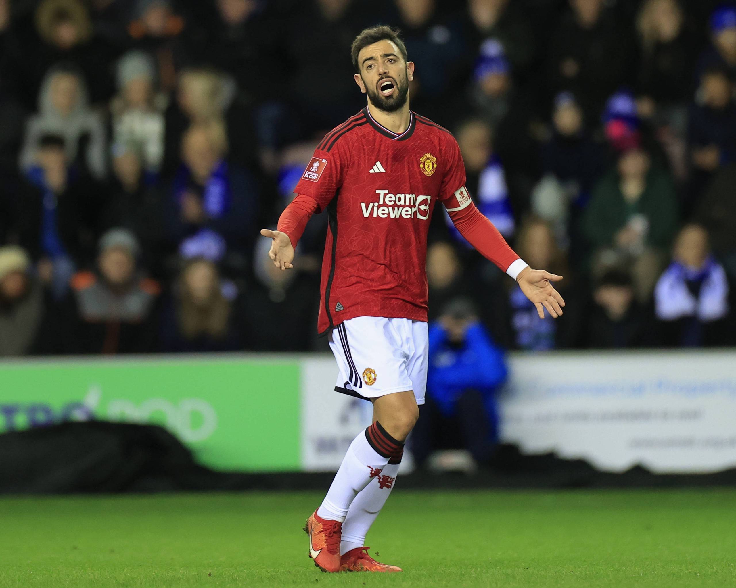 “屠龙勇士变恶龙”？CBA儒帅成新赛季至今唯一被驱逐离场主帅